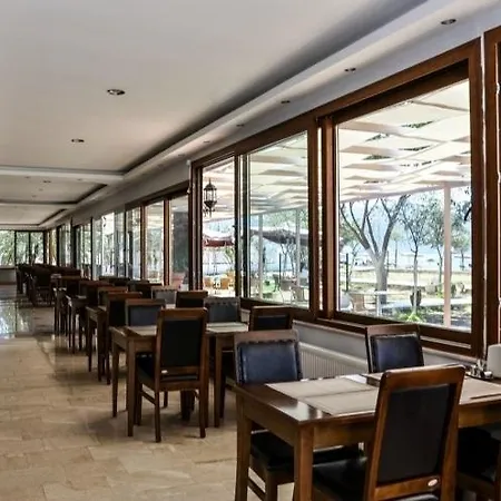 Hotel Dikelya *