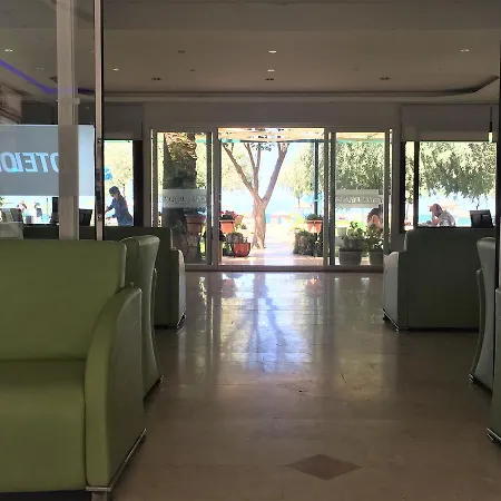 Hotel Dikelya *